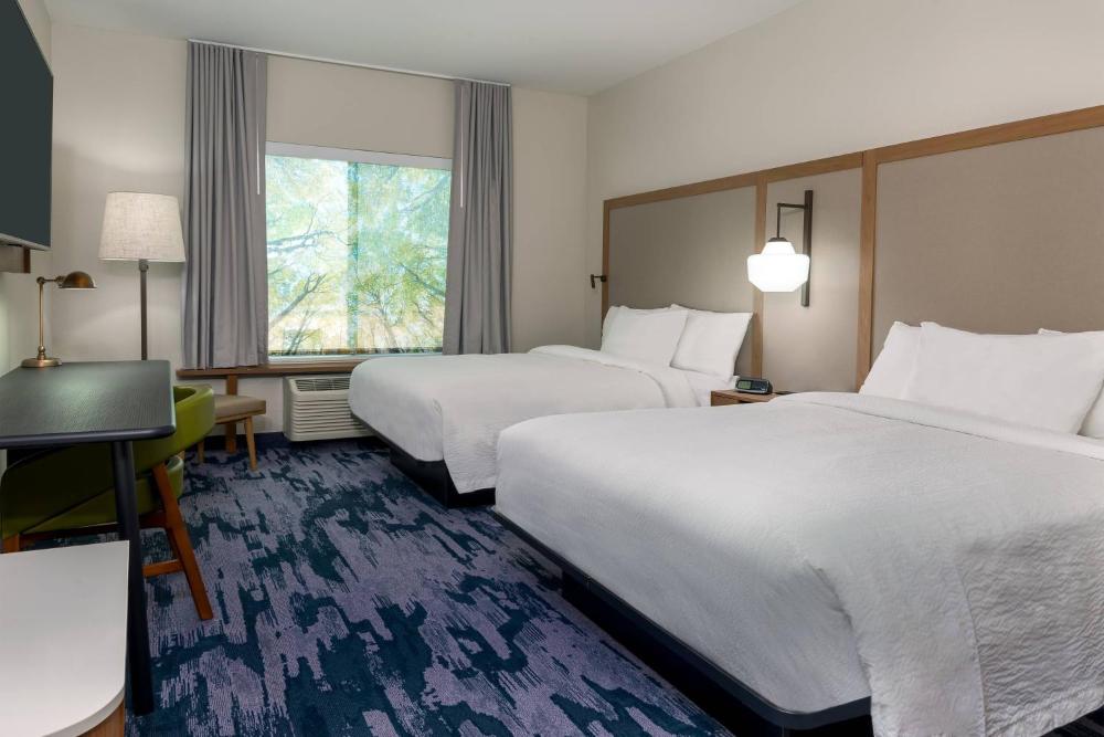 Queen Room with Two Queen Beds interior